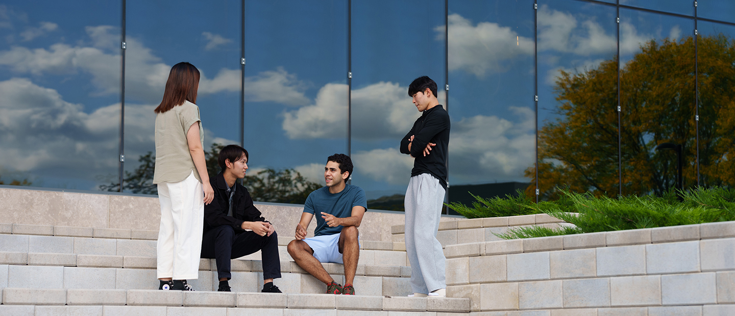 International students on Oakland University campus