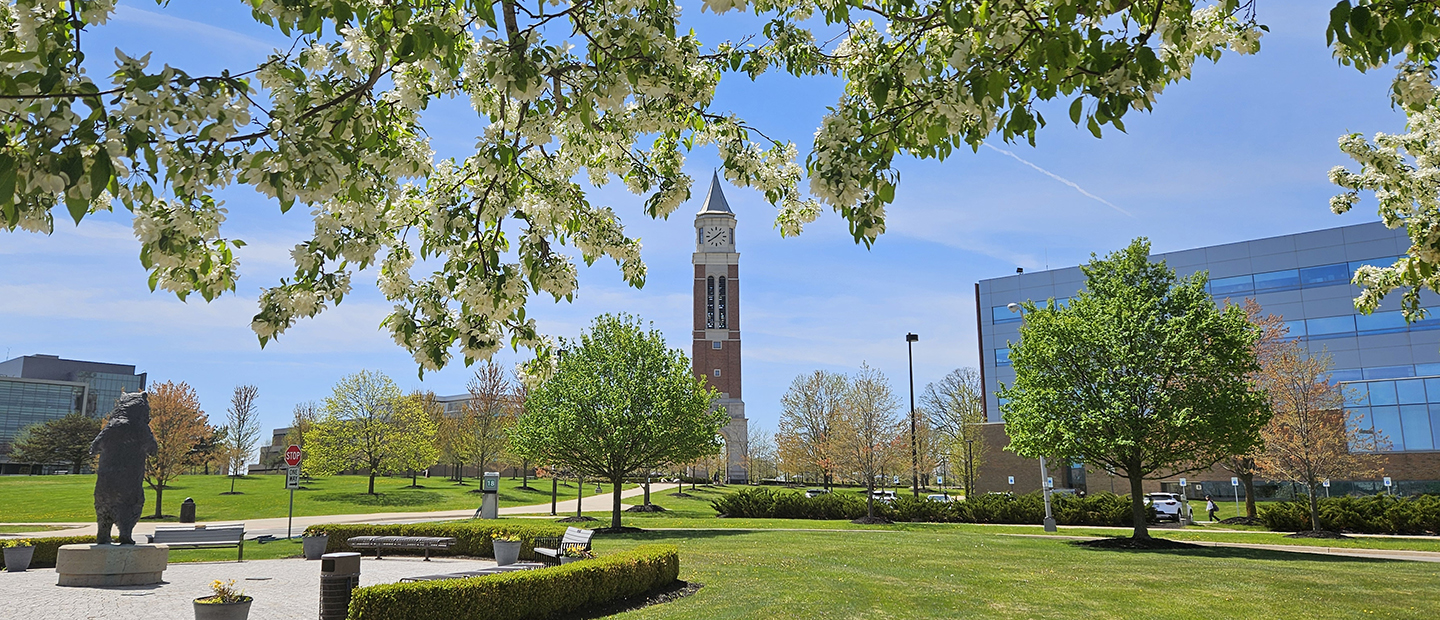 Transfer Student Orientation Oakland University campus in spring